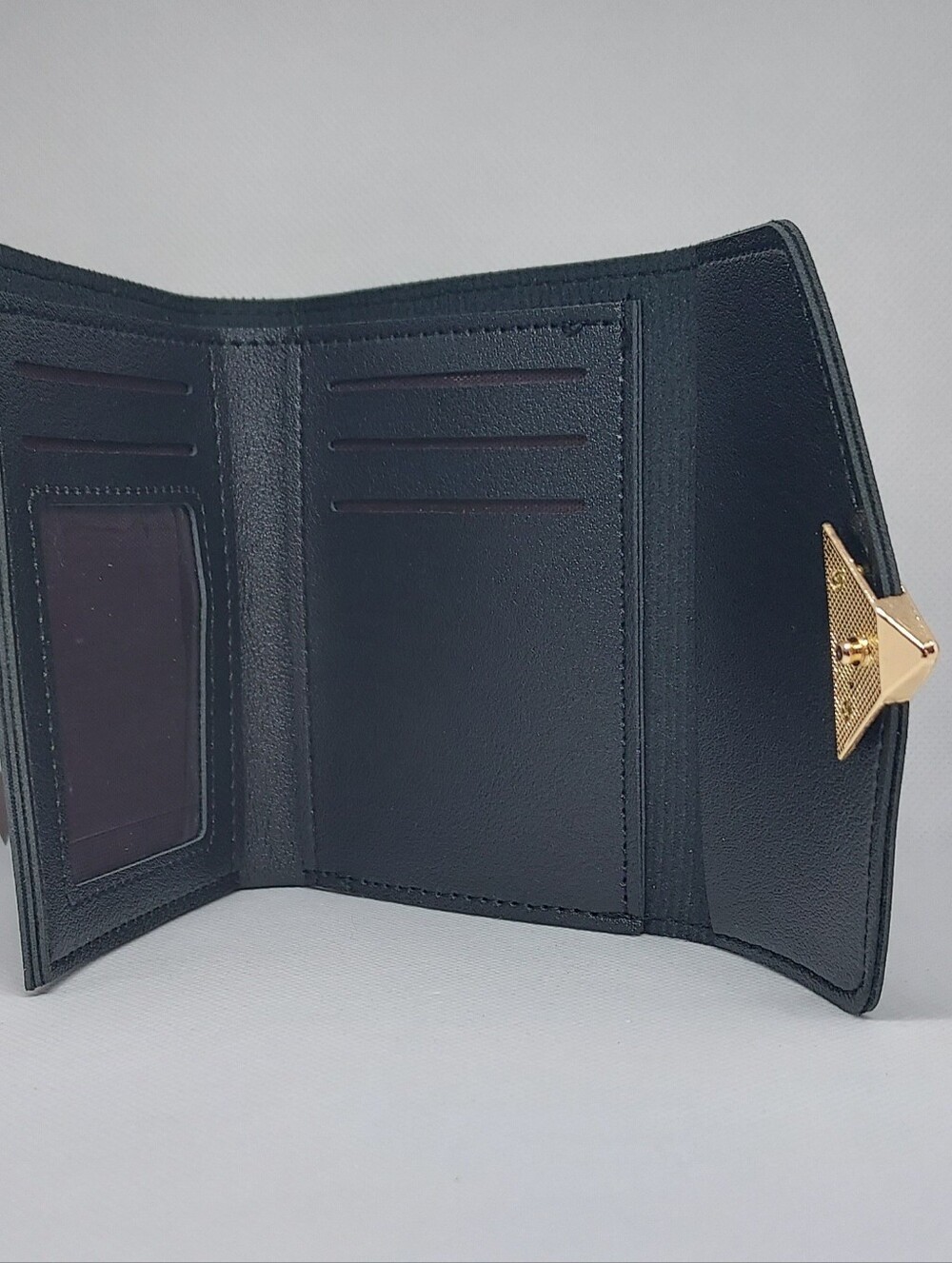 Wallet Faux Leather With Heart Snap Closure Black NWT - Picture 3 of 6